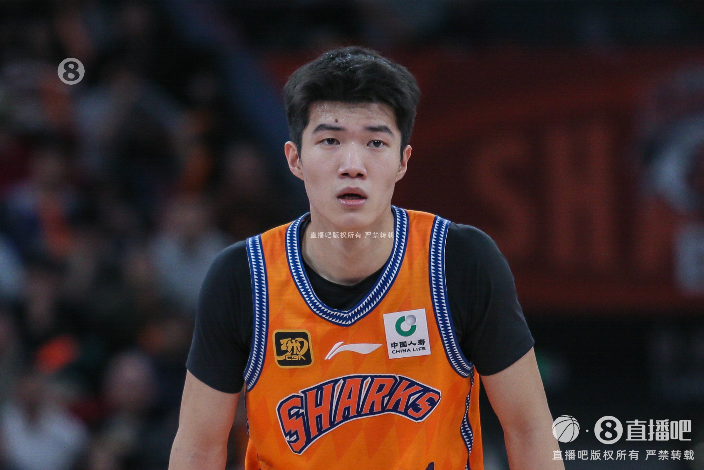 率先發(fā)力！偰李永煒首節(jié)5中4拿到11分 三分4中3