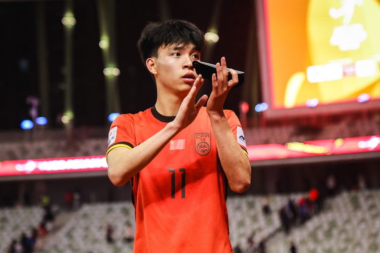 期待首秀！18歲王鈺棟入選中澳戰(zhàn)名單&穿11號(hào)，首進(jìn)國(guó)足正賽名單