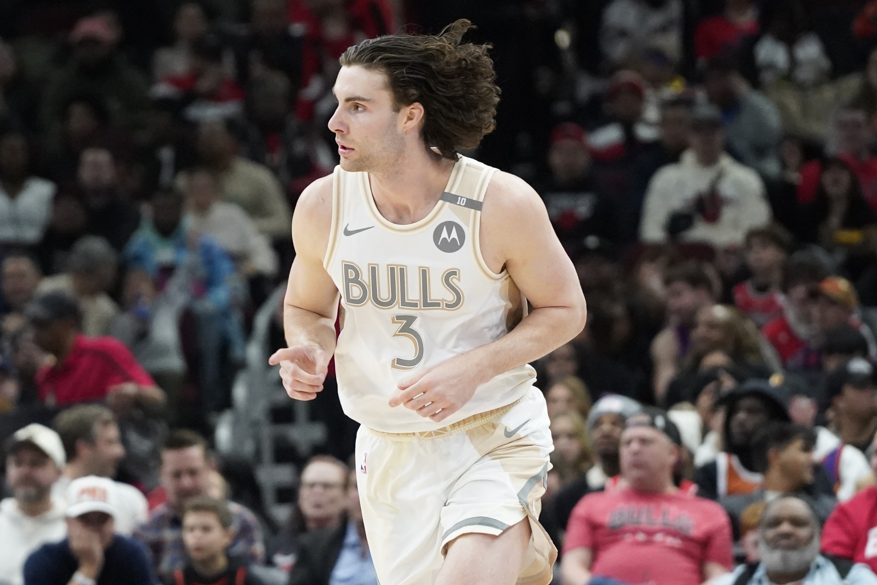 比肩喬詹登約威東魔！基迪最近10場(chǎng)220分96板100助 NBA歷史第8人